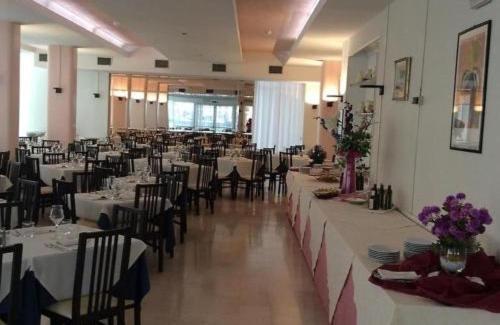 Hotel Riviera Nuova Gestione Κατόλικα Εξωτερικό φωτογραφία