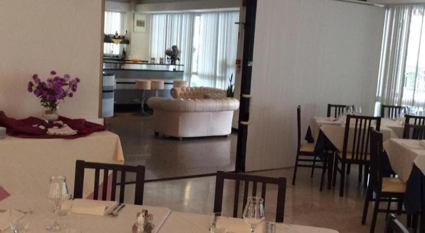Hotel Riviera Nuova Gestione Κατόλικα Εξωτερικό φωτογραφία